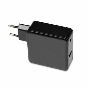 iBox IUZ65WA toiteadapter auto 65 W must
