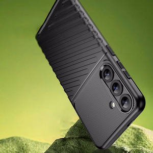 Thunder Ümbris jaoks Samsung Galaxy S25+ Silicone Armored Cover - must