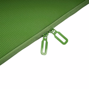 Tucano Colore2 neopreenist sülearvutiümbris 13-tollisele MacBook Airile (M5/M4/M3/M2/M1, 2026–2018), 13-tollisele MacBook Prole ja 12-tollistele sülearvutitele, roheline