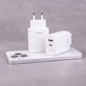 Maxlife MXTC-10-20AC PD QC laadija 1x USB-C 1x USB 20W valge