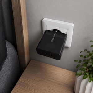 Blavec Wall charger BC-11 GaN - USB + 2xType C - QC PD 65W 3A (TCBC11G-U2CB653A) black