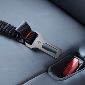 SPIGEN PS100 UNIVERSAL CAR SEAT BELT HOLDER FOR PETS must