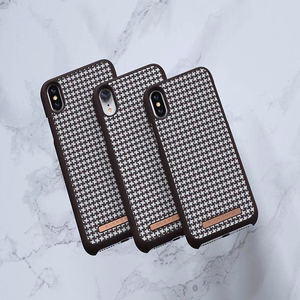 Nordic Elements Saeson Idun Pattern 2 ümbris seadmele iPhone XS Max, tumepruun