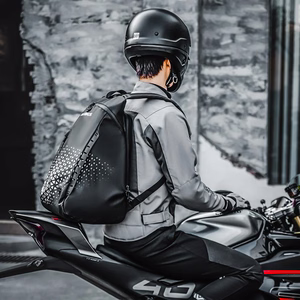 Rockbros H36 seljakott kiivrihoidjaga 14.5L - must