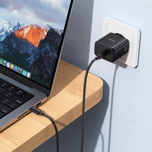 GaN зарядное устройство для телефона Hoco USB C PD AVS 40W max 60W с кабелем USB C на USB C N83 черное