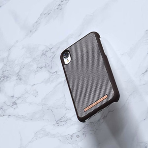 Nordic Elements Saeson Idun Pattern 1 ümbris seadmele iPhone XR, tumepruun