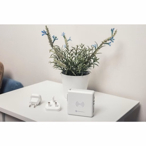 Multifunction laadija Forcell F-Energy 4in1 2 x USB A + USB C 15W + akupank 8000mAh + juhtmevaba charging valge