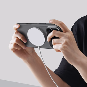 Nillkin Super Frosted Shield Pro MagSafe Compatible Ümbris jaoks iPhone 17 Pro - Läbipaistev Must