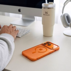 Tech-Protect Magmat MagSafe CC ümbris mudelile iPhone 17 Pro / 18 Pro – oranž ja läbipaistev