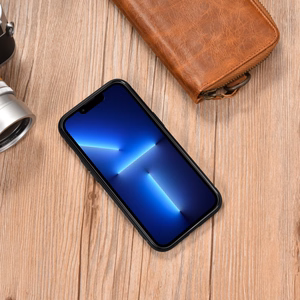 iCarer Leather Oil Wax case covered with natural leather for iPhone 14 Plus black (WMI14220719-BK)