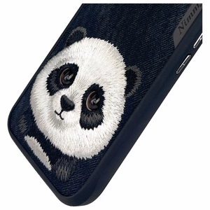 Nimmy Big Eyed Pet 2.0 Panda ümbris jaoks iPhone 16 - must