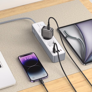 Borofone Power strip BAC9 - 3 pistikupesa 240V + 3xUSB + tüüp C - PD 20W 2 meetrit mustana
