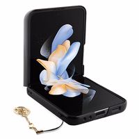 Guess 4G Charms Collection ümbris jaoks Samsung Galaxy Z Flip 5 - brown