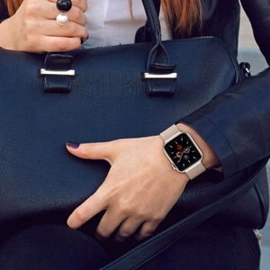TECH-PROTECT MILANESEBAND APPLE WATCH 4 / 5 / 6 / 7 / 8 / 9 / SE / ULTRA 1 / 2 (42 / 44 / 45 / 49 MM) kuldne