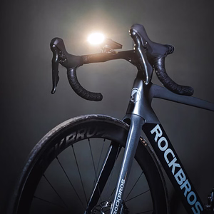 Rockbros JP008 eesmine jalgrattatuli akupangaga 5000mAh 150lm IPX6 - must