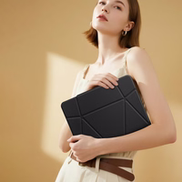 Dux Ducis Vers ümbris iPad Pro 11" (2024/2025) aluse ja Apple Pencil hoidjaga must