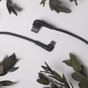Maxlife MXUC-09 угловой кабель USB - USB-C 2,0 m 3A черный