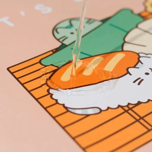 Pusheen Sushi Roll XXL PU-nahast mängu- ja lauamatt, 60 × 35 cm