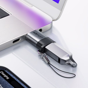 Acefast J8 USB-C - USB-A adapter - hall