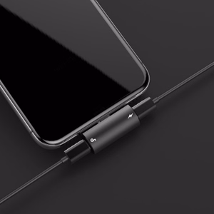 Adapter Baseus L46 must (sisend Lightning / väljund 2x Lightning)