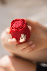 Beautifly Rose Glow Pleaser Self Love massaažiseade, punane