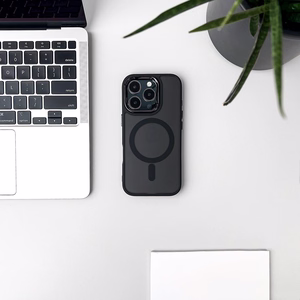 Fashion Ümbris compatible with MagSafe jaoks iPhone 17 Pro - must