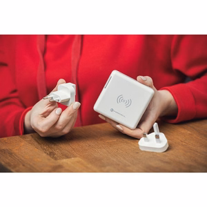 Multifunction laadija Forcell F-Energy 4in1 2 x USB A + USB C 15W + akupank 8000mAh + juhtmevaba charging valge