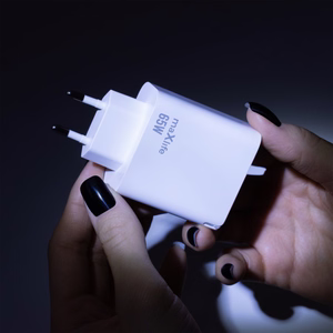Maxlife MXTC-09-65ACC GaN PD QC laadija 2x USB-C 1x USB 65W valge