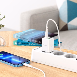 Borofone Wall Laadija BN7 - USB + Type C - QC 3.0 PD 20W valge