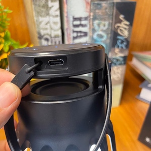 Lamp koos bluetooth kõlar A3 must