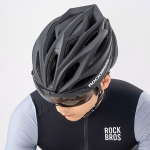 Rockbros jalgrattakiiver visiiri ja eemaldatavate UV-kaitseprillidega, unisex - must/pruun