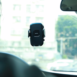 Joyroom JR-ZS259 car hoidja clamping phone to the air vent - must