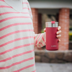 Quokka Boost Coffee Tumbler roostevabast terasest termokruus sõelaga, 400 ml, Maroon