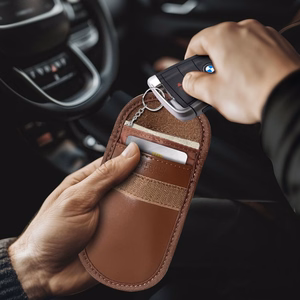 Tech-Protect KLR100 RFID Blocking Car Key Ümbris - Brown