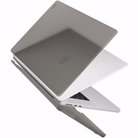 Uniq Claro ümbris jaoks MacBook Air 13 (2022) - hall