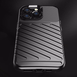 Thunder Case Paindlik ja vastupidav TPU ümbris iPhone 13 Pro jaoks must
