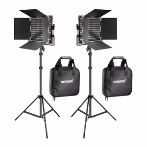 Neewer 660 kahevärviline LED-komplekt, kaks lampi 40W 3200-5600K