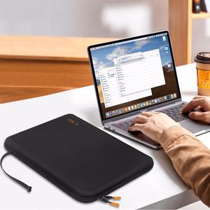 Tech-Protect Hardpouch jaoks 15-16 Laptops - must and oranž