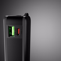 Powerbank SBS 20000 mAh 20W sisseehitatud USB-C kaabli ja digitaalse ekraaniga - must