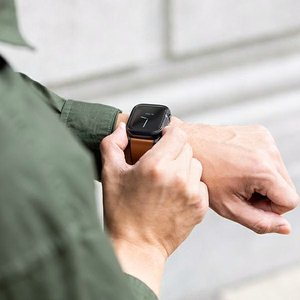 Чехол Uniq Garde для Apple Watch 7/8/SE2 45 мм - прозрачный