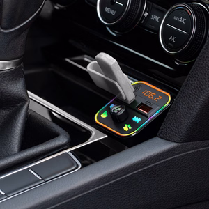 Bluetoothiga auto FM-saatja, 2 USB-porti