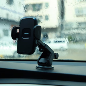 Joyroom JR-ZS259 car hoidja clamping phone to the air vent - must