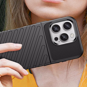 Thunder Ümbris jaoks iPhone 16 Pro Silicone Ümbris - Must