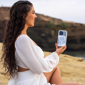 STM Relax Sand MagSafe ümbris seadmele iPhone 15 Pro Max, läbipaistev ja valge