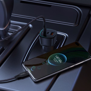 Acefast B18 200 W autolaadija, 2 × USB-C + USB-A, must