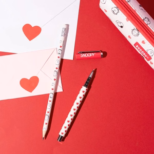 Snoopy Love Season komplekt: pinal, pastapliiats ja harilik pliiats