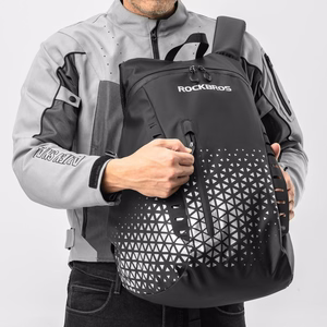 Rockbros H36 seljakott kiivrihoidjaga 14.5L - must