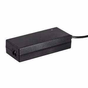 Akyga AK-ND-52 toiteadapter / inverter siseruumides 120 W must