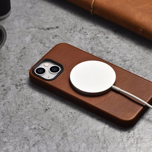 iCarer Oil Wax Premium Leather Case iPhone 14 Plus Magnetic Leather Case with MagSafe Brown (WMI14220703-RB)