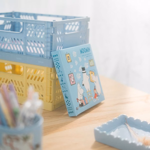 Moomins isekleepuv fotoalbum, 22 lehekülge, 16 × 16 cm